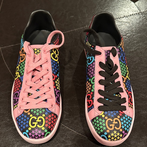 Gucci Vibrant Multicolor Women's Sneakers - Picture 1 of 8